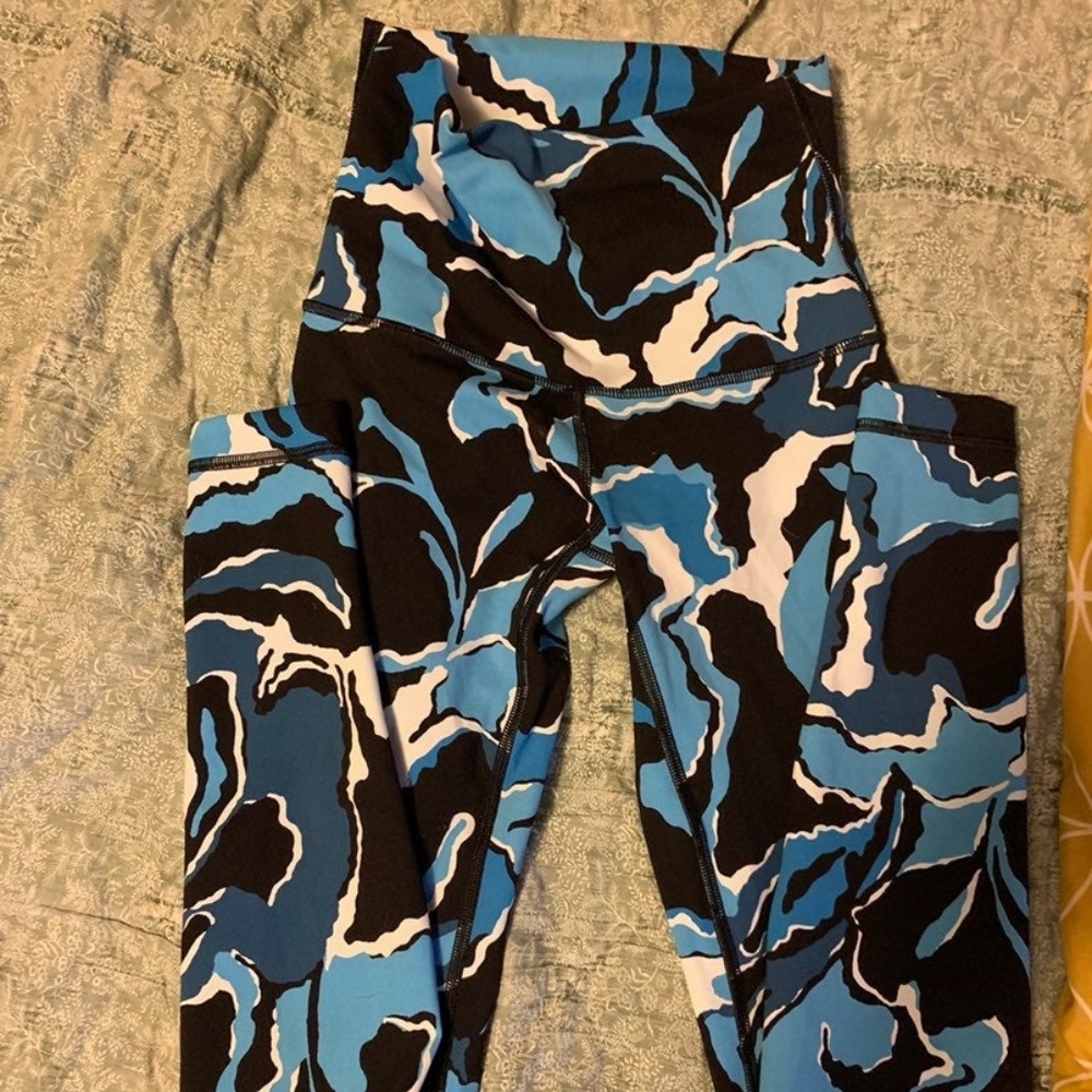 Lululemon wunder under